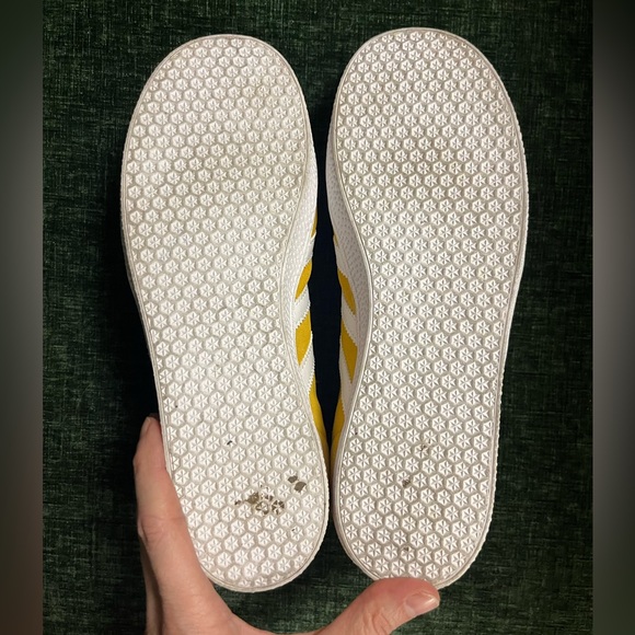 Adidas Gazelles *READ ABOUT SIZING* - Picture 3 of 4